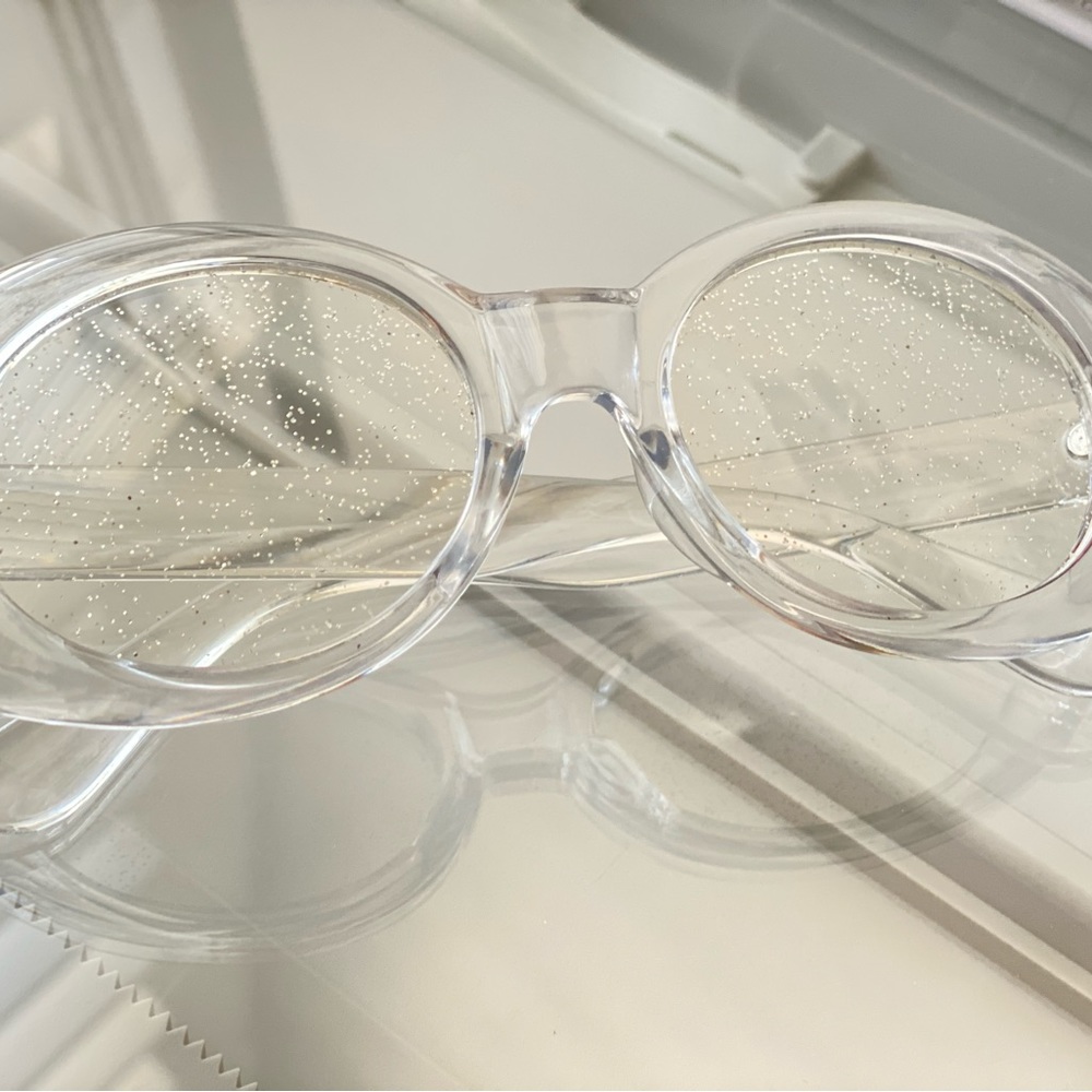 Clear Glitter 60s glasses 🤓